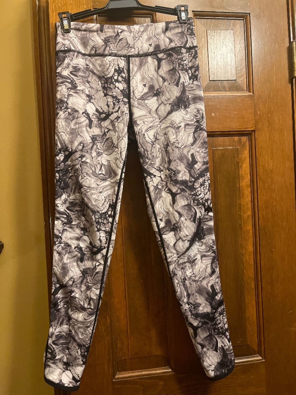 Girls Zella Blk/Gray/White Leggings.  Sz. XL (14-16).